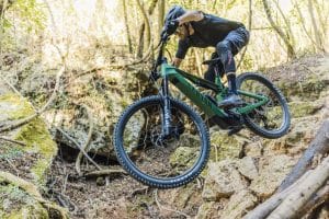 Bis zu 900 Wh: Akku-Monster von Canyon jetzt auch in Carbon