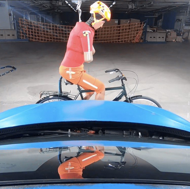 Autoliv-Poc-2-airbag-helm