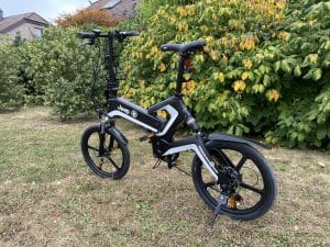 E-Klapprad mit Vollfederung: Jeep FFR7050 im Test