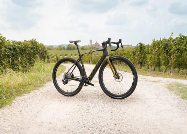 Dynamica: Titici präsentiert E-Gravel mit "unsichtbarem" Mahle X20 - eBikeNews