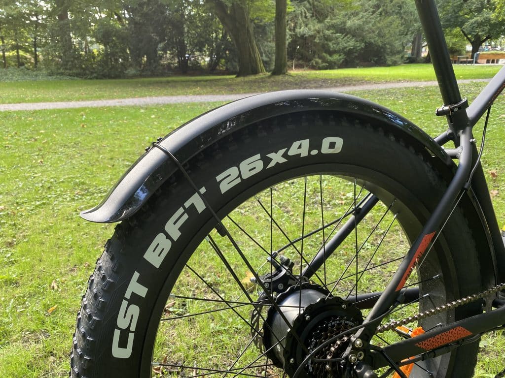 Eleglide Tankroll mit dicken Reifen im Test