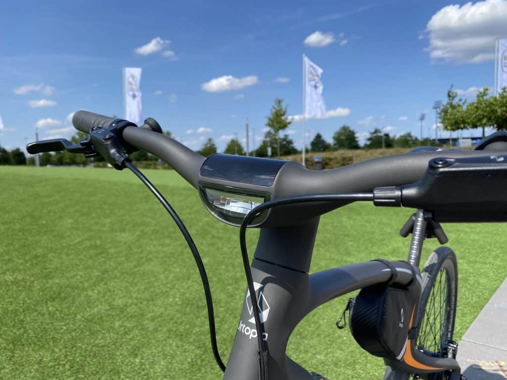Frontlicht ist im Lenker integriert - eBikeNews