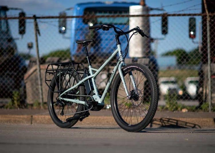 Das Surly Skid Loader ist ein kompaktes E-Cargo mit ordentlich Zuladung - eBikeNews