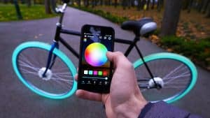 Spektakulär! YouTube-Tüftler bastelt leuchtende LED-Räder für sein Fahrrad