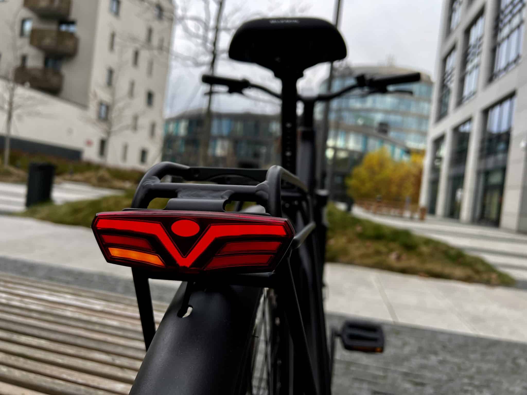 Tenways CGO800S - Rücklicht mit Bremslicht und Blinker | Quelle: eBikeNews