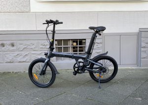 ADO Air: leichtes E-Faltrad mit Riemenantrieb im Test