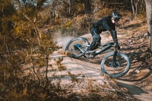 Gram und Gram RC: Thok macht E-Fullys jetzt auch aus Karbon