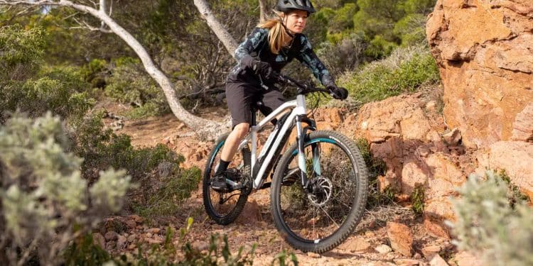 Knaller-Angebot bei Decathlon: E-MTB E-ST 100 für nur 799 Euro - eBikeNews