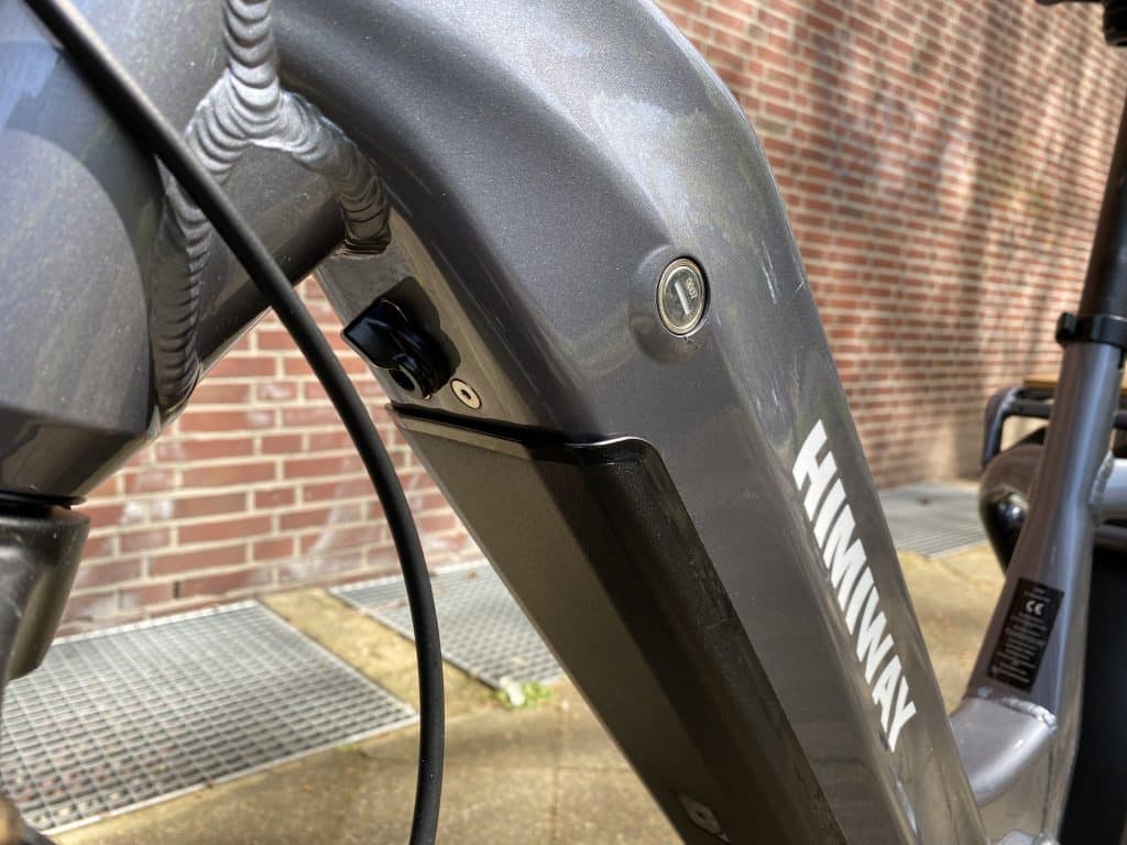 Der E-Bike Akku hat viel Kapazität und ist schwer