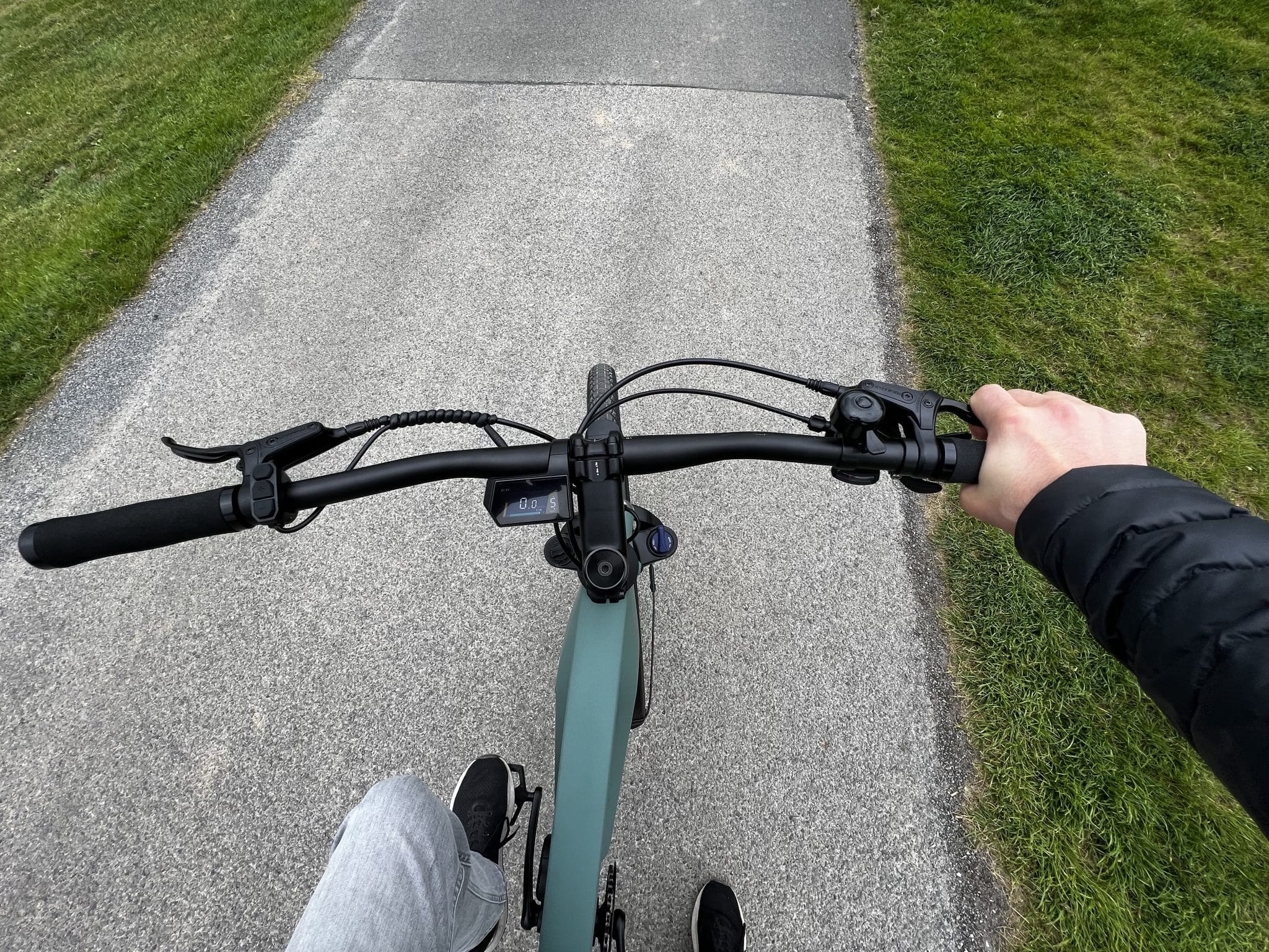 Tenways AGO X - mit breitem Mountainbike-Lenker | Foto: eBikeNews