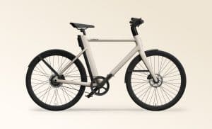 Neues Cruiser E-Bike von Cowboy: Aufrechter sitzen im Hollandrad-Stil