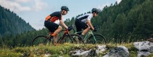 KTM folgt dem Trend: Neue E-Gravelbikes mit Bosch Performance SX