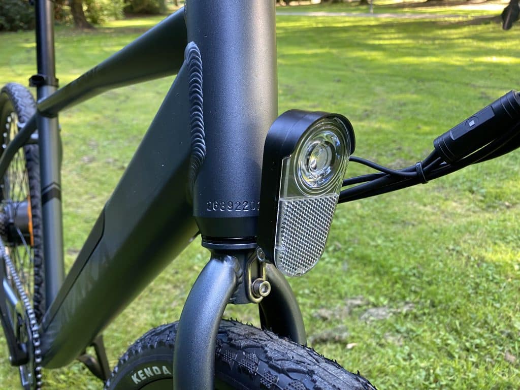 Frontleuchte am Avaka R3 - eBikeNews