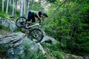 E-Bike für 14.000 Euro: Pivot präsentiert neues Trailspielzeug Shuttle AM