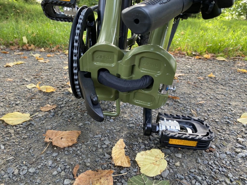 Innenliegende Kabel stehen beim Falten auf Spannung