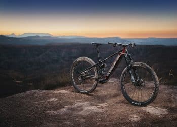 Modraker Crusher im Gelände - eBikeNews