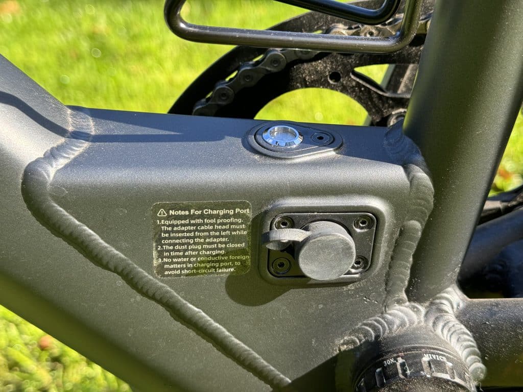 Aufladen geht nur am E-Bike - der Akku ist nicht entnehmbar