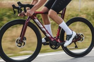 BH iAerolight: Neues E-Rennrad mit bis zu 180 km wiegt unter 12 kg