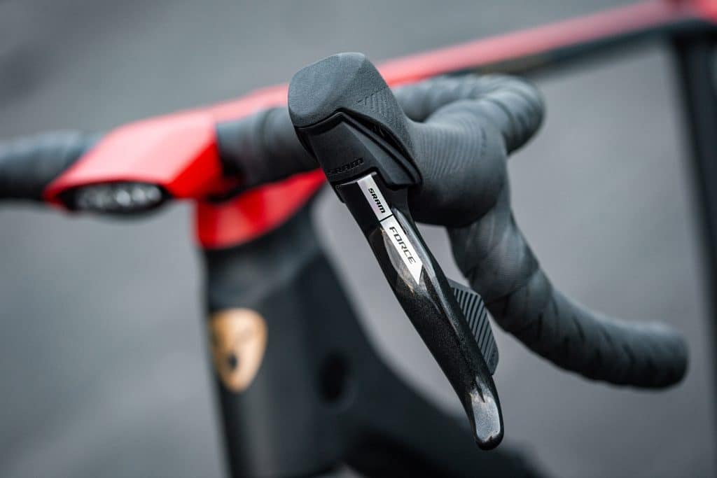 Carbon | E-Gravelbike | Rotwild - ROTWILD RR275X Funkschaltung eBikeNews
