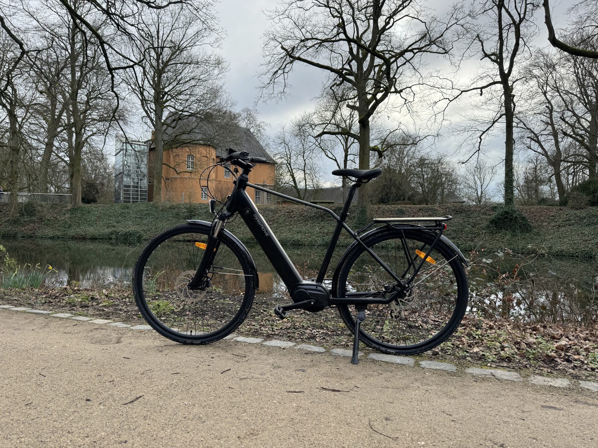 trekking e-bike viator 5.0i FISCHER 7.0i Trekkingbike Leinöl - goldene Kostbarkeit Elfaregalsystem Color:Tiger Shark