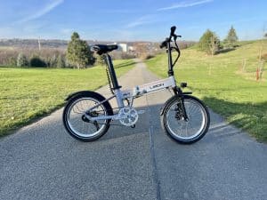 PVY Libon im E-Bike-Test: Leichtes E-Faltrad mit starkem Antrieb für lange Strecken