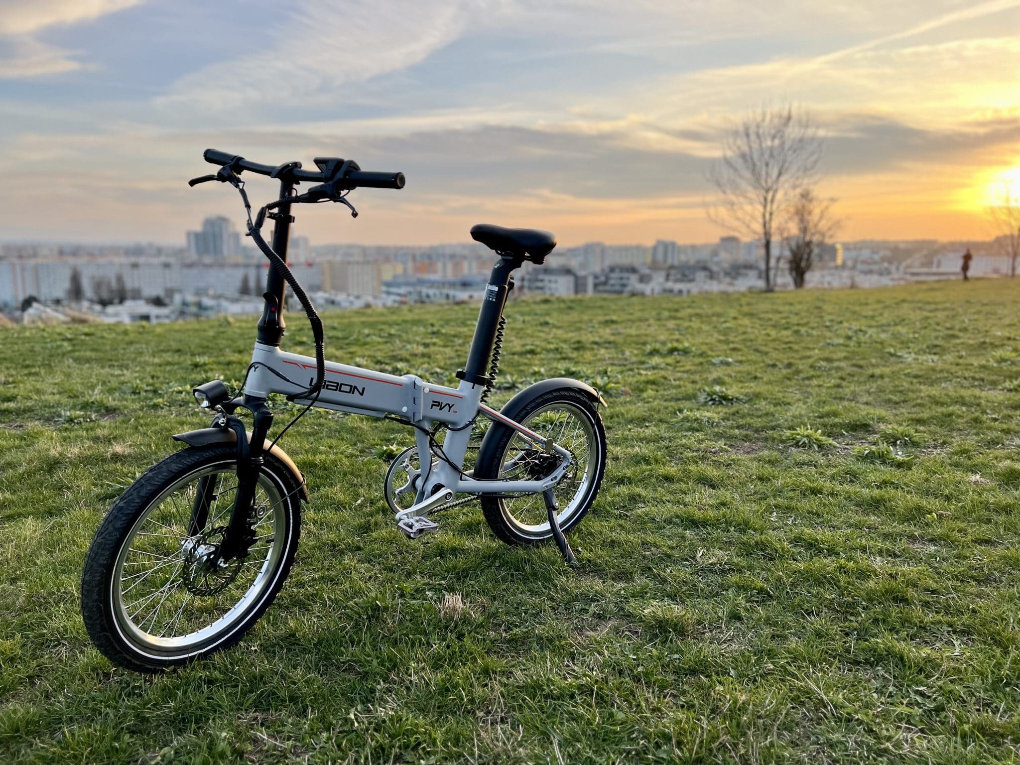 PVY Libon im Test: im Sonnenuntergang | Quelle: eBikeNews