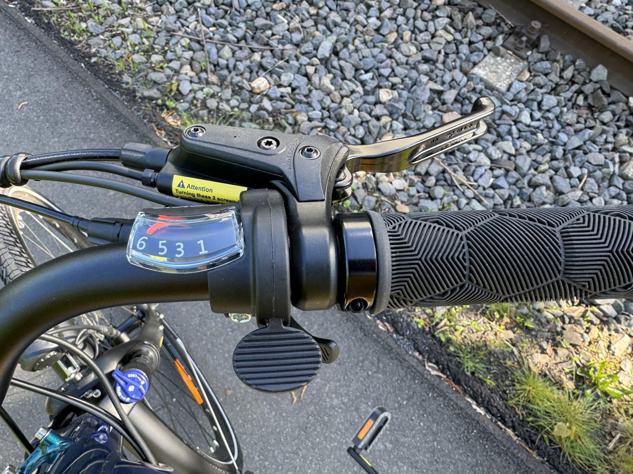 Der verbaute Gashebel ist leider illegal