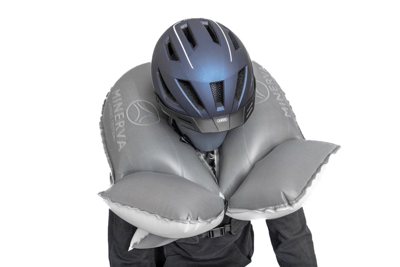 Mase-Airding-Tour-mit-Helm-eBikeNews