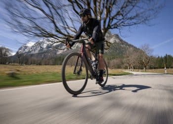 Nuroad Hybrid: Cube präsentiert leichte E-Gravels - Quelle: Cube
