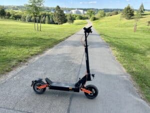 Joyor S5 ABE im Test: Der perfekte E-Scooter für Stadt und Gelände