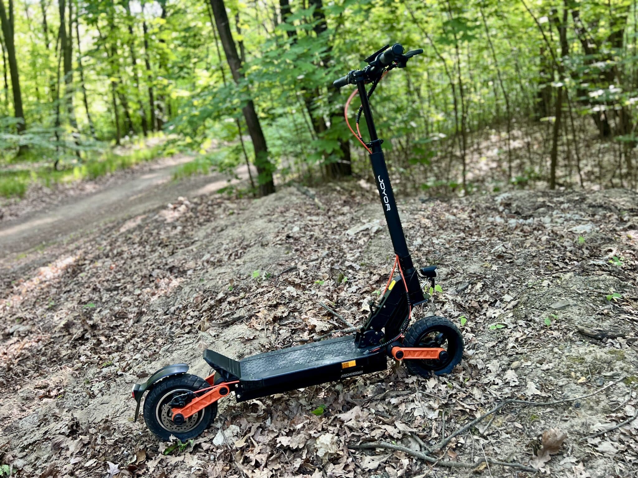 Joyor S5 ABE Test: Fährt sich selbst im Wald der gut