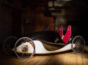 Sieht aus wie ein Oldtimer, ist aber ein E-Bike – mit vier Rädern, Blinkern und Automatikschaltung