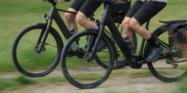Cube: Neue E-Trekkings Kathmandu Hybrid C:62 mit Bosch SX und Carbon - eBikeNews