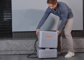 Jackery Navi 2000: Zusatzakkus lassen sich übereinander stapeln | Quelle: Jackery