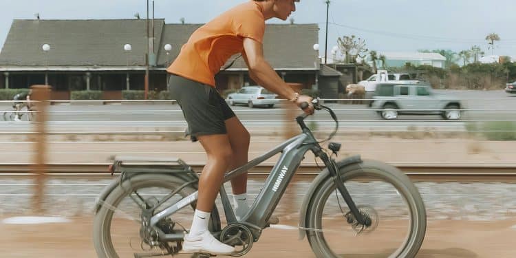 Himiway E-Bike in Fahrt - eBikeNews.