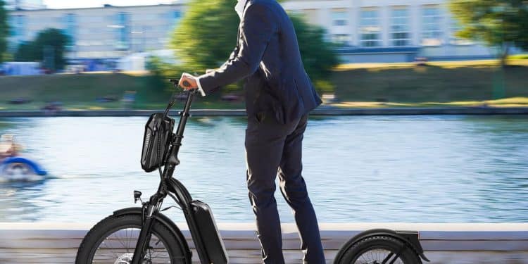 Deal: Straßenzugelassener E-Scooter vom Discounter ist auch offroadtauglich - eBikeNews