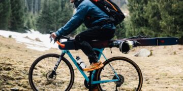 Per E-Bike zur Ski-Piste: Umweltfreundlich, aber auch praktikabel? - eBikeNews