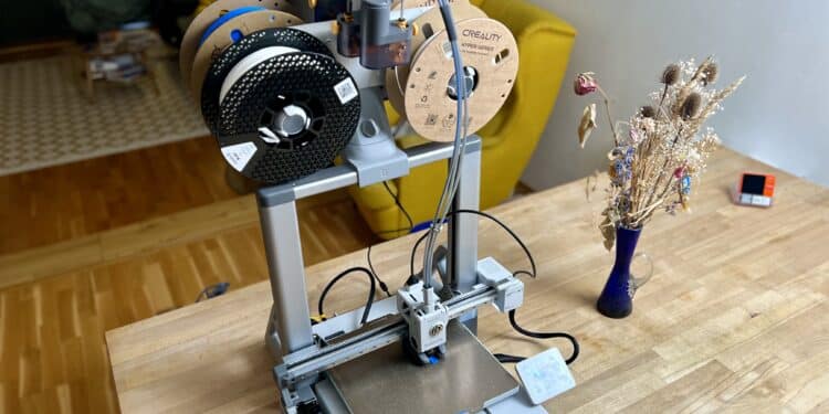 Langweiligster 3D-Drucker der Welt? Bambu Lab A1 im Test Bambu Lab A1 mit Topmount AMS Lite