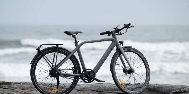 Ado Air 30 fährt mit innovativem Nabenmotor vor - eBikeNews