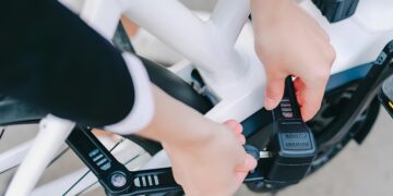 Ein Faltschloss von Abus – eBikeNews.