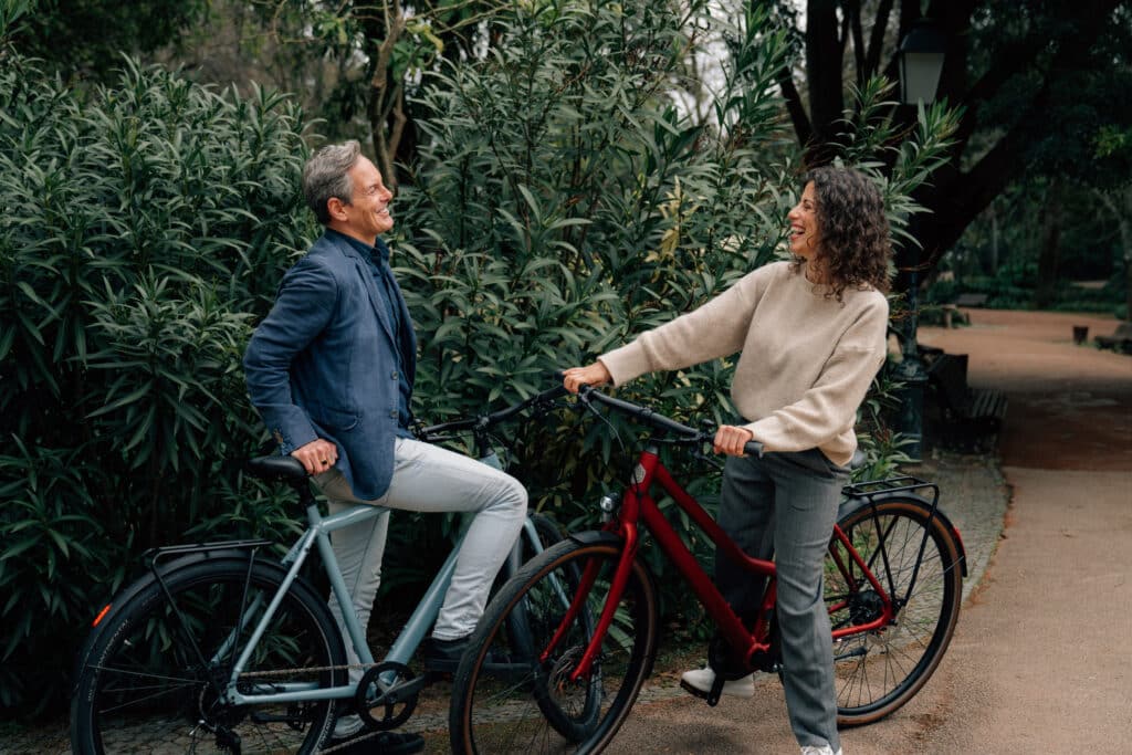 Ampler Nova E-Bikes mit USB-C-Ladegerät - eBikeNews