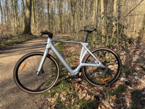 Karbon E-Gravelbike für 1.799 Euro: Fiido Air im Test