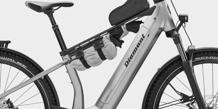 clevere-accessory-bar-macht-tiefeinsteiger-e-suv-zum-stauraumwunder