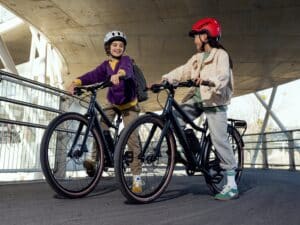 Premiere: Woom launcht 12,7 kg leichtes Kinder-E-Bike mit Mahle-Motor
