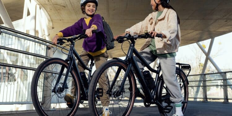 Woom Explore E: E-Bike-Premiere für junge Fahrer – eBikeNews.