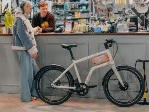 Powerbank mit Pedalen: Neues E-Bike lädt alles per USB-C