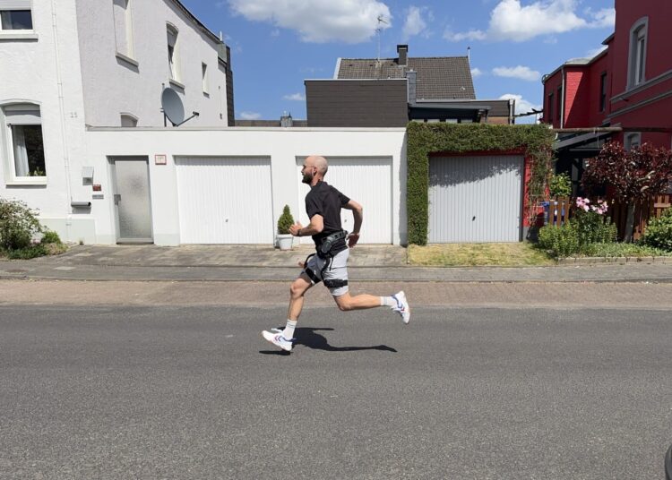 Dnsys X1 Exoskelett Sprint Test