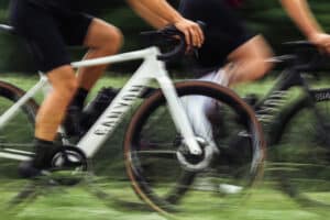 Canyon bricht 10-kg-Grenze – E-Rennrad SUB-10 wiegt nur 9,86 kg
