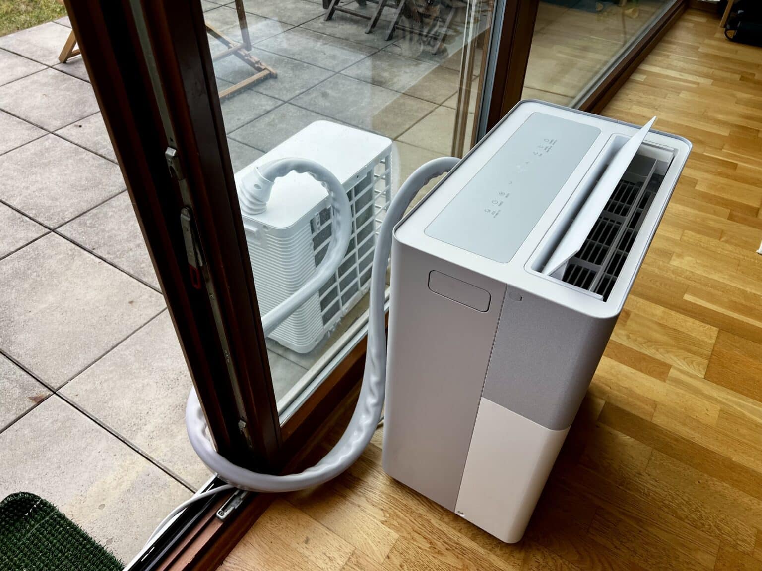 Split-Klimaanlage ohne Bohren für Mieter: Midea PortaSplit im Test