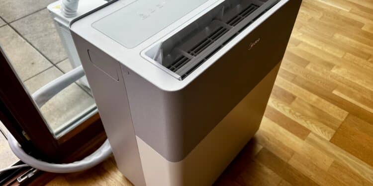 Split-Klimaanlage ohne Bohren für Mieter: Midea PortaSplit im Test Midea Mobile Split-Klimaanlage für Mietwohnungen